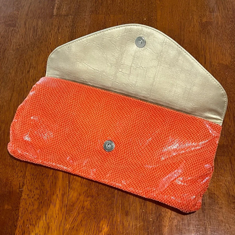 Kenneth Cole Reaction Orange Snakeskin Clutch Bag Gold Trim Metallic Envelope‎